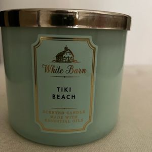 White barn 3 wick candle scent Tiki Beach